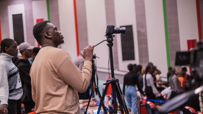 Professional Podcast Interviewer