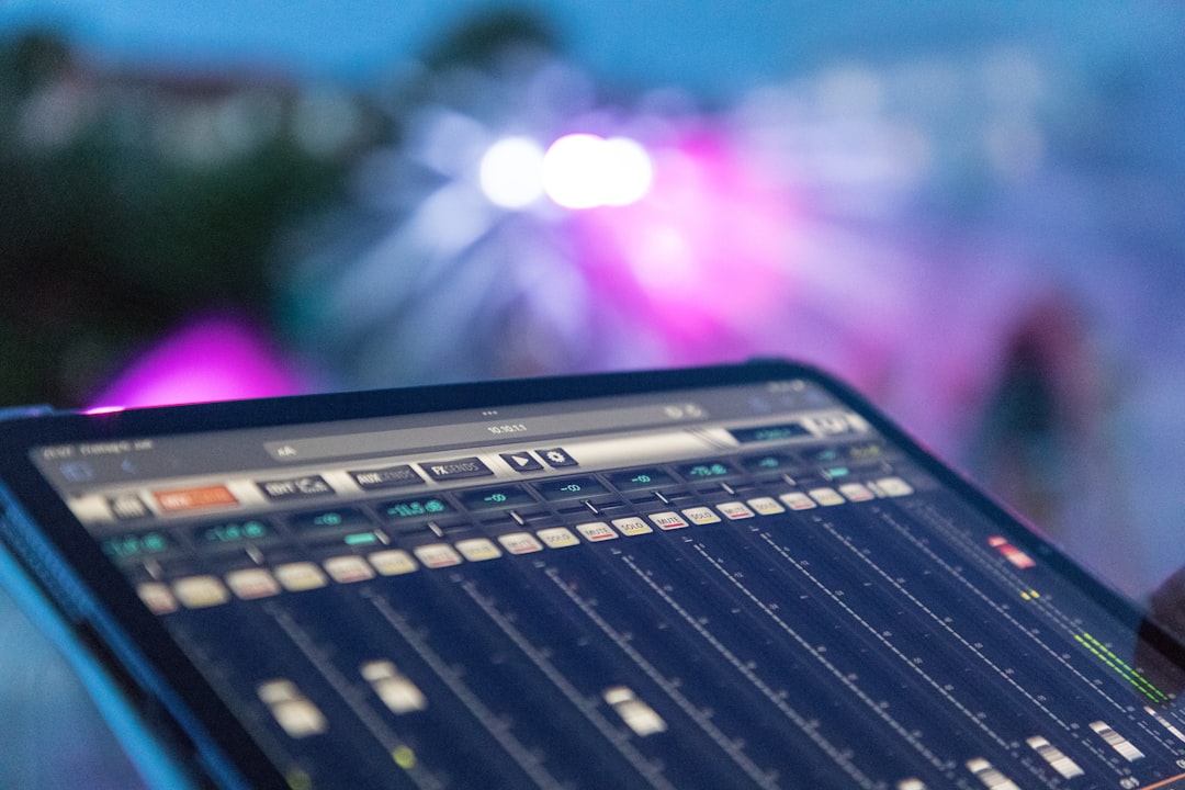 Audio Snapshots with Elizabeth Friend and Marc Maximov