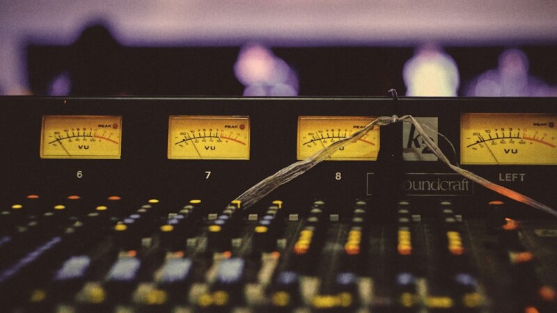 Podcast Editor for Audio Editing and Short Video Snippets