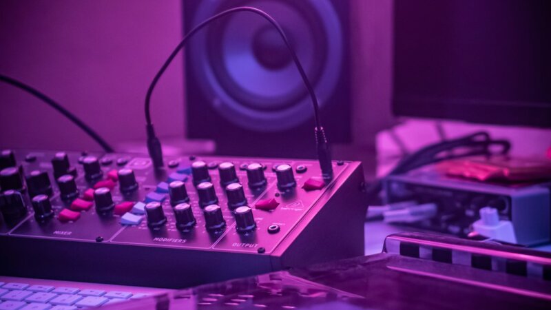 Podwires Hits 50+ Stories & 49 New Contacts in 30 Days