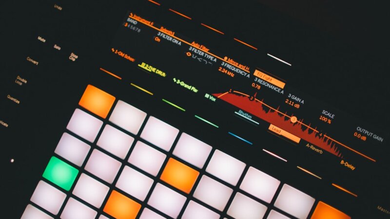 Audio Editor – AI Trainer — Handshake