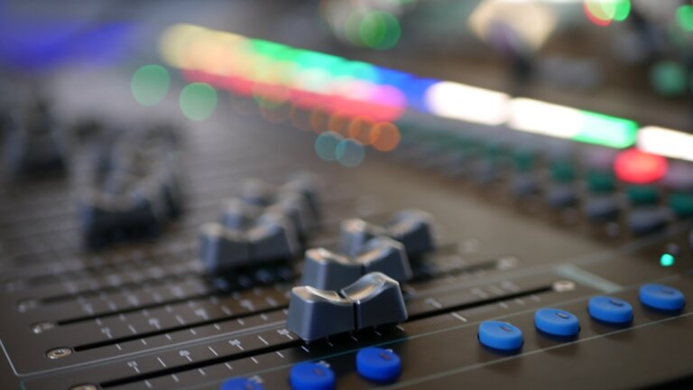 Audio Engineer — The Recording Club