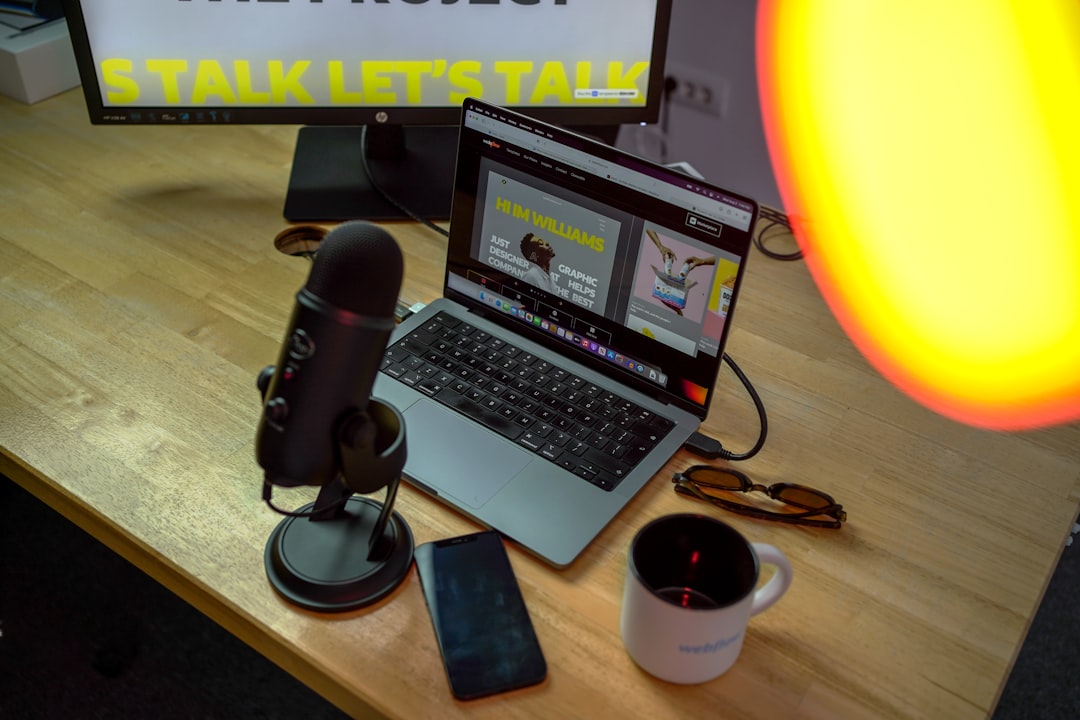 Free Live Podcast Show ❤️ 📹 and Social Event. 🎬 💛