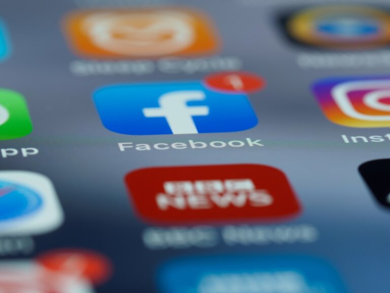 Social Media & Content Assistant — Broadway Lectures LLC
