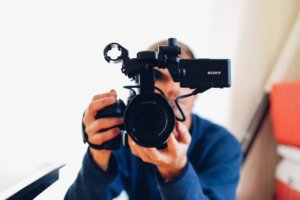 On-Camera Storyteller — SVAXA