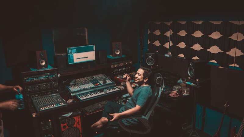 Audio Engineer — Crooked