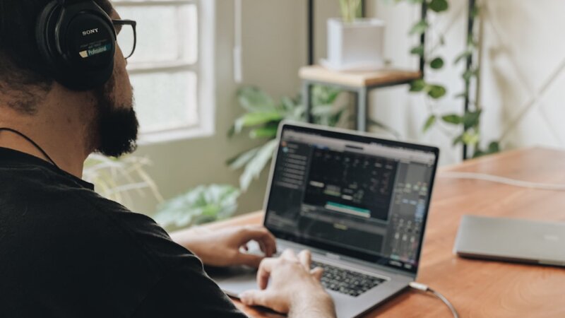 Podcast Sector Attracts $75.1 Million in Venture Funding Across 85 Startups