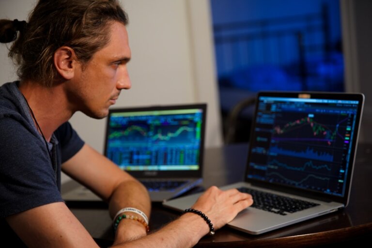 Podcast Host – Stock Market & Finance — Junior Mining Media Group