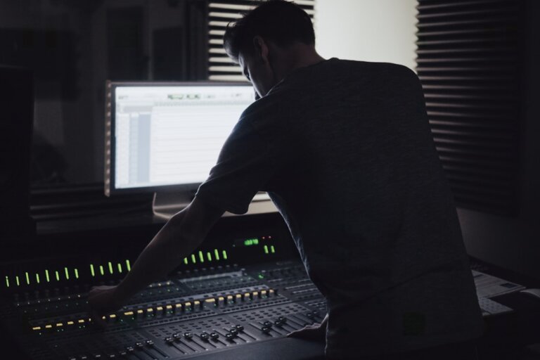 Audio & Mix Engineer, Here’s The Scoop Podcast (contract) — NBCUniversal