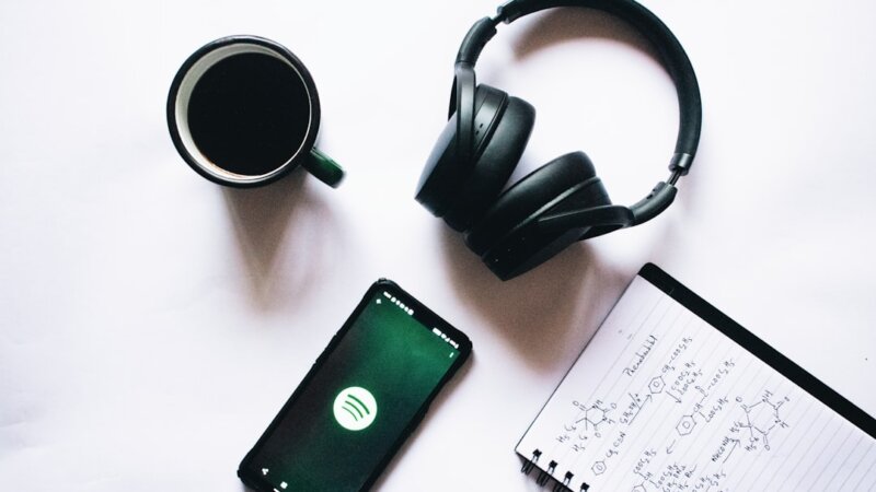 Creator Operations Specialist — AppLovin