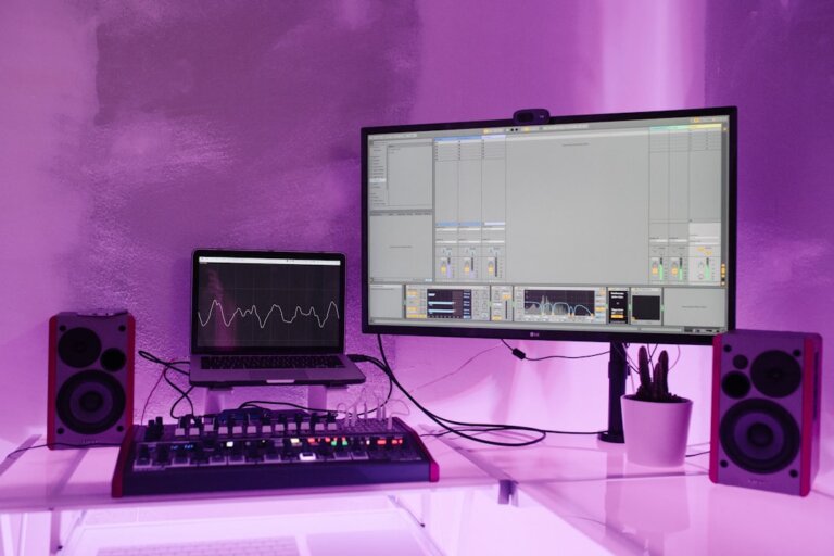 Founding Video Producer — Clipbook