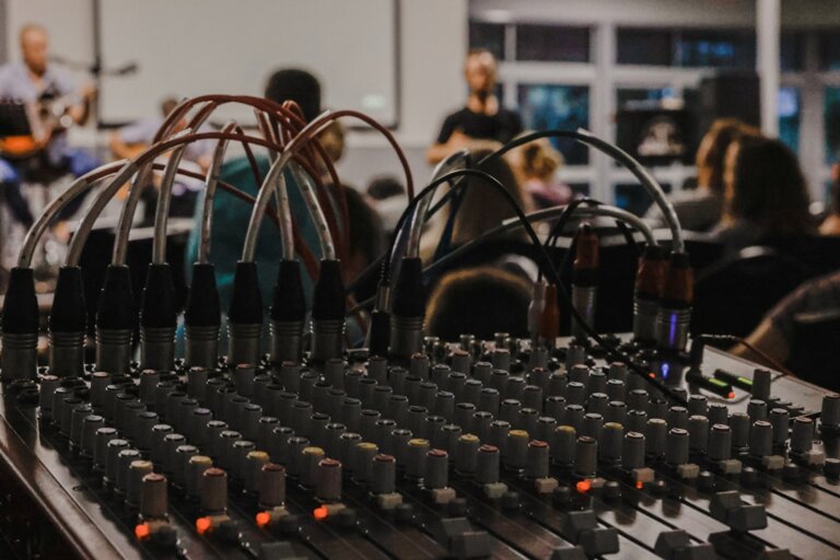 Podcast Studio Producer — Kinly