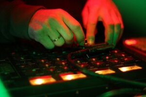 Audio Engineer — Jinny’s Music Studio
